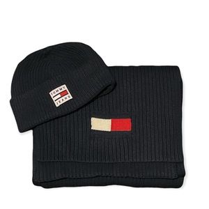 Tommy Hilfiger hat scarf set